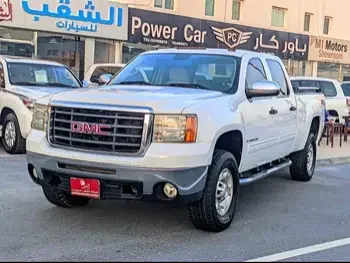 GMC  Sierra  1500  2008  Automatic  161,000 Km  8 Cylinder  Four Wheel Drive (4WD)  Pick Up  White