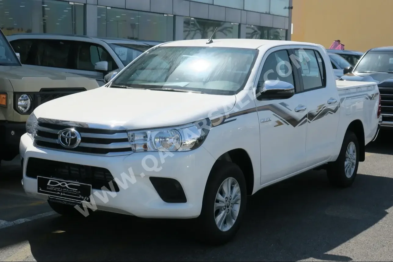 Toyota  Hilux  2024  Automatic  0 Km  4 Cylinder  Four Wheel Drive (4WD)  Pick Up  White  With Warranty