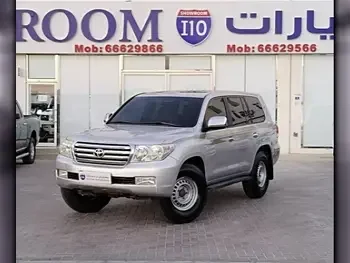 Toyota  Land Cruiser  VXR  2008  Automatic  325,000 Km  8 Cylinder  Four Wheel Drive (4WD)  SUV  Silver