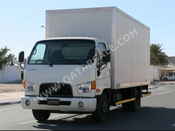 Hyundai  HD 78  2020  Manual  7,000 Km  4 Cylinder  Rear Wheel Drive (RWD)  Van / Bus  White  With Warranty