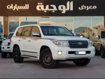 Toyota  Land Cruiser  GXR  2013  Automatic  295,000 Km  8 Cylinder  Four Wheel Drive (4WD)  SUV  White