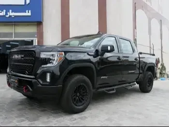 GMC  Sierra  AT4  2019  Automatic  133,000 Km  8 Cylinder  Four Wheel Drive (4WD)  Pick Up  Black