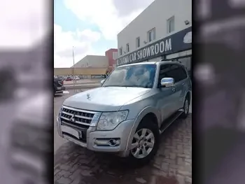 Mitsubishi  Pajero  2016  Automatic  137,000 Km  6 Cylinder  Four Wheel Drive (4WD)  SUV  Silver