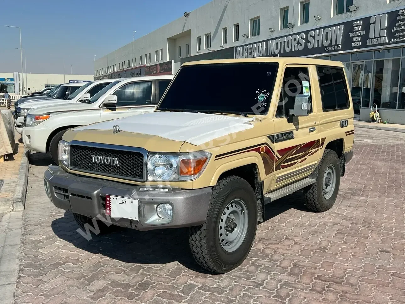 Toyota  Land Cruiser  Hard Top  2016  Manual  100,000 Km  6 Cylinder  Four Wheel Drive (4WD)  SUV  Beige