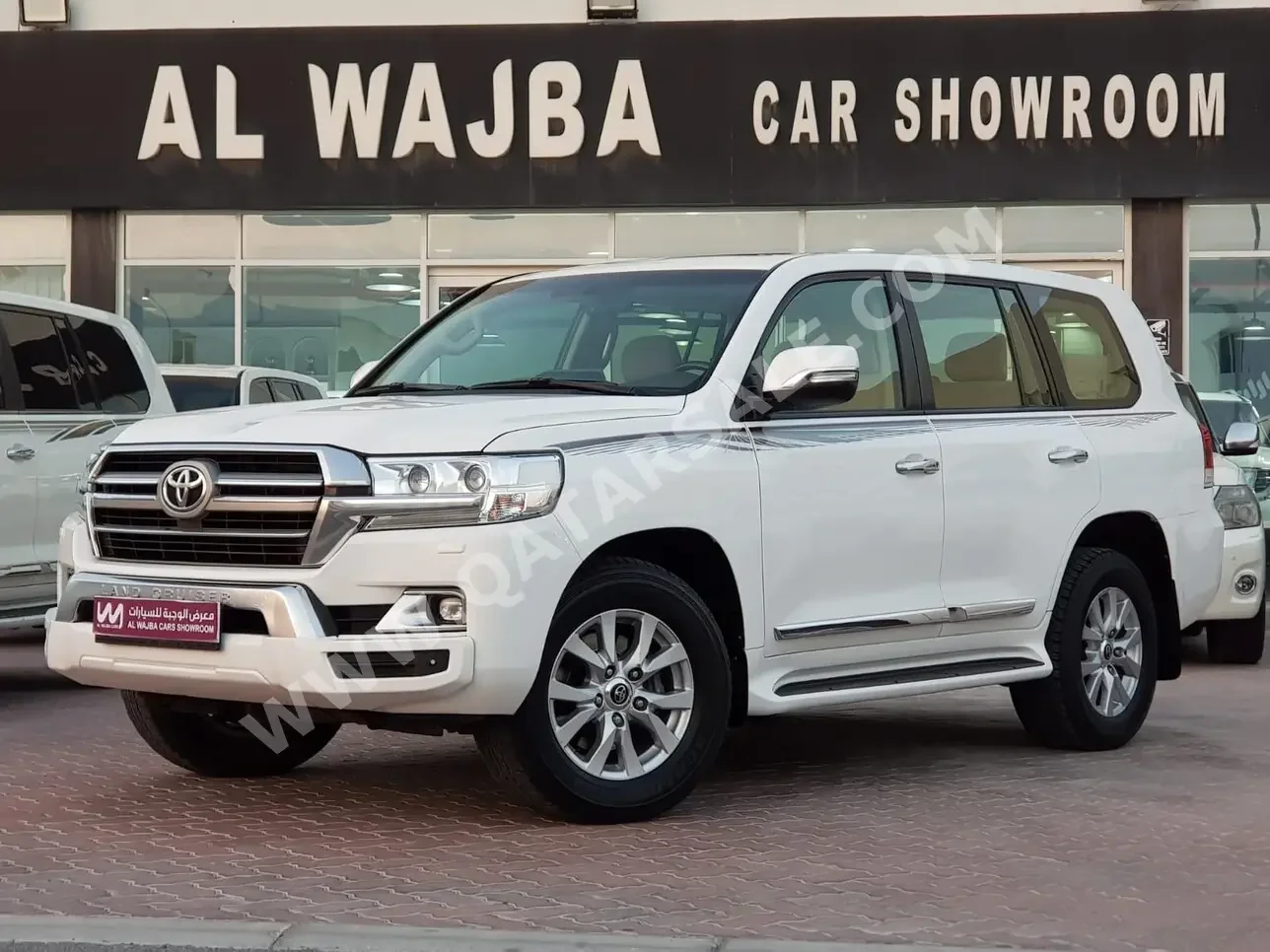 Toyota  Land Cruiser  GXR  2019  Automatic  227,000 Km  8 Cylinder  Four Wheel Drive (4WD)  SUV  White