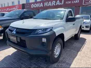 Mitsubishi  L 200  Diesel  2023  Manual  0 Km  4 Cylinder  Four Wheel Drive (4WD)  Pick Up  White  With Warranty