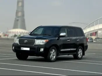 Toyota  Land Cruiser  GXR  2014  Automatic  268,000 Km  8 Cylinder  Four Wheel Drive (4WD)  SUV  Black