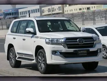 Toyota  Land Cruiser  VXR  2019  Automatic  222,000 Km  8 Cylinder  Four Wheel Drive (4WD)  SUV  White