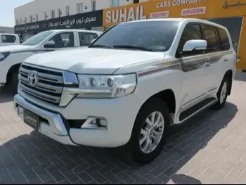 Toyota  Land Cruiser  GXR  2016  Automatic  117,000 Km  8 Cylinder  Four Wheel Drive (4WD)  SUV  White