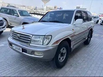 Toyota  Land Cruiser  GXR  2003  Manual  350,000 Km  6 Cylinder  Four Wheel Drive (4WD)  SUV  White