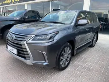 Lexus  LX  570  2016  Automatic  188,000 Km  8 Cylinder  Four Wheel Drive (4WD)  SUV  Gray