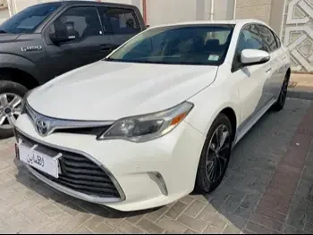 Toyota  Avalon  XLE  2017  Automatic  114,000 Km  6 Cylinder  Front Wheel Drive (FWD)  Sedan  White