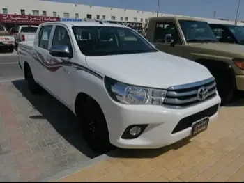 Toyota  Hilux  2020  Automatic  42,000 Km  4 Cylinder  Rear Wheel Drive (RWD)  Pick Up  White