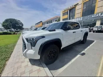 Toyota  Tundra  TRD  2023  Automatic  1,800 Km  8 Cylinder  Four Wheel Drive (4WD)  Pick Up  White