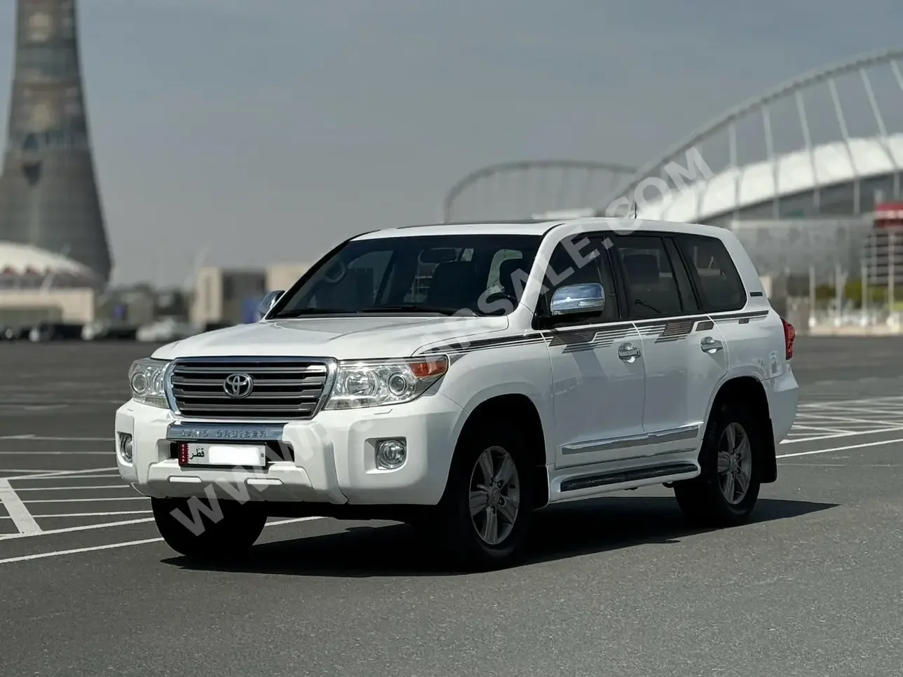 Toyota  Land Cruiser  GXR  2012  Automatic  180,000 Km  8 Cylinder  Four Wheel Drive (4WD)  SUV  Silver