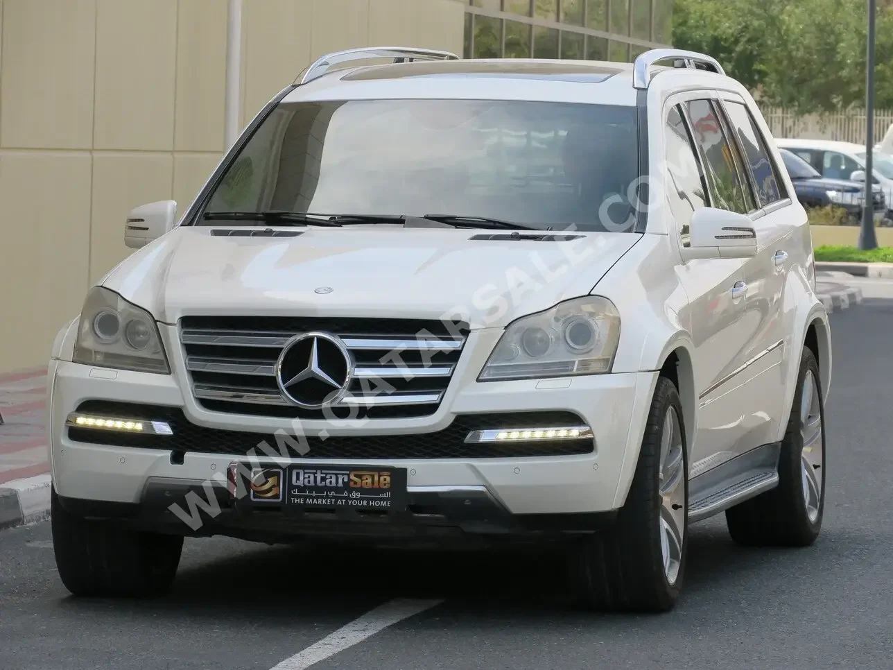 Mercedes-Benz  GL  500  2012  Automatic  114,000 Km  8 Cylinder  Four Wheel Drive (4WD)  SUV  White