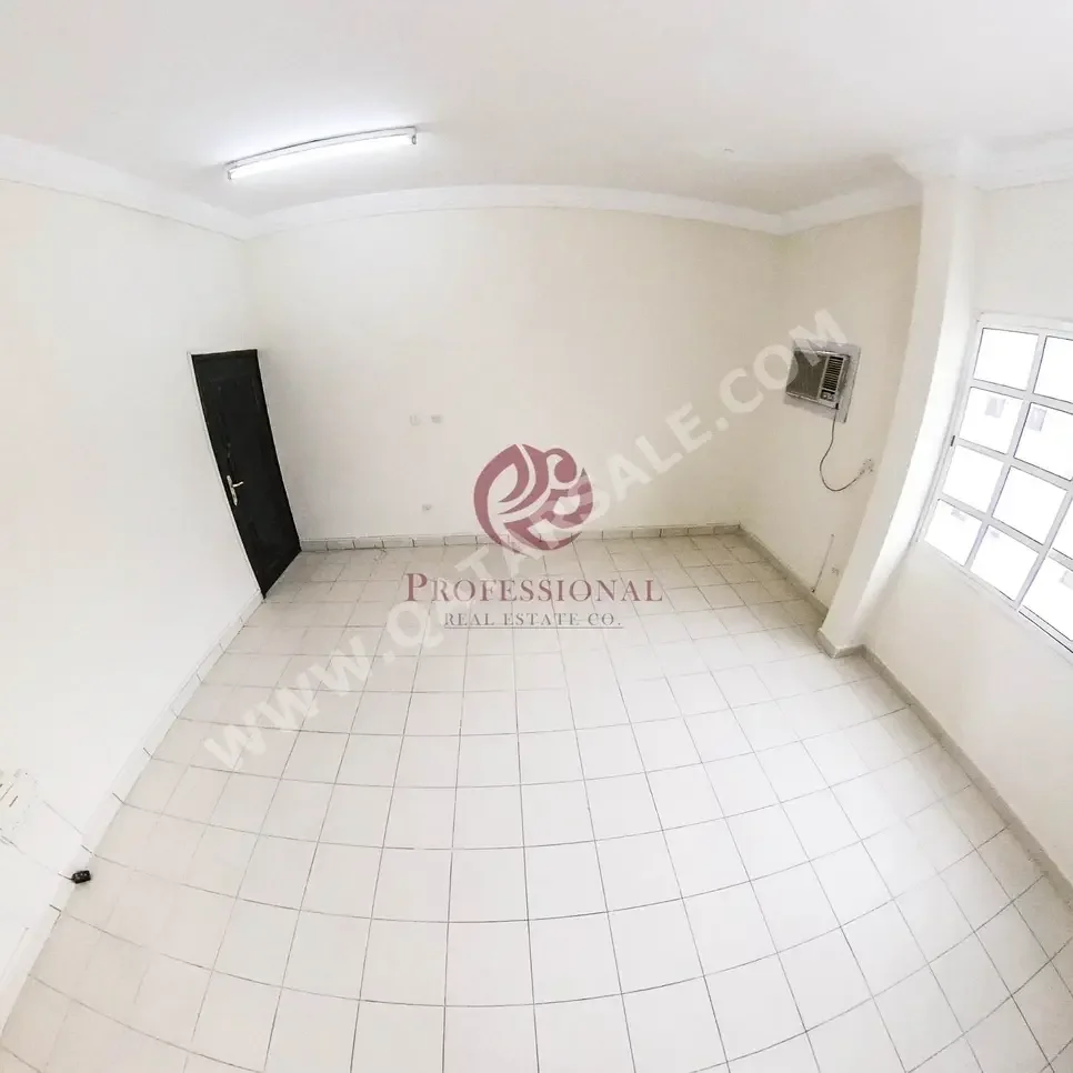 1 Bedrooms  Apartment  For Rent  Doha -  Al Duhail  Not Furnished