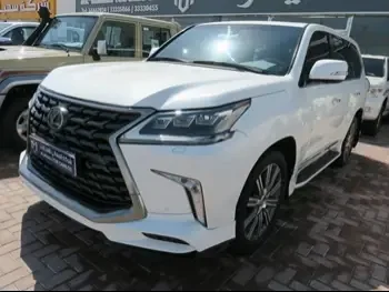 Lexus  LX  570 S  2016  Automatic  235,000 Km  8 Cylinder  Four Wheel Drive (4WD)  SUV  White