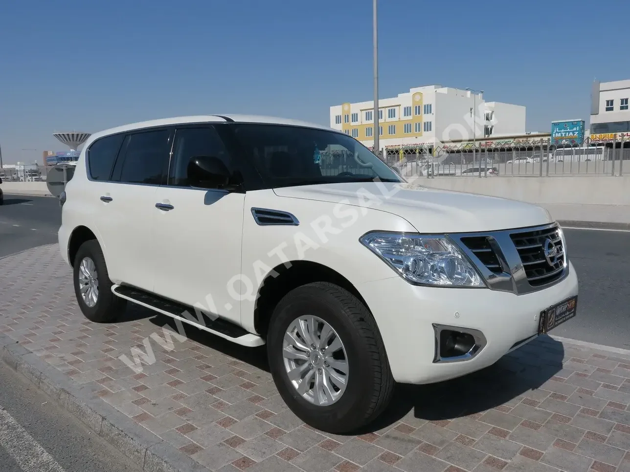 Nissan  Patrol  XE  2018  Automatic  118,000 Km  6 Cylinder  Four Wheel Drive (4WD)  SUV  White