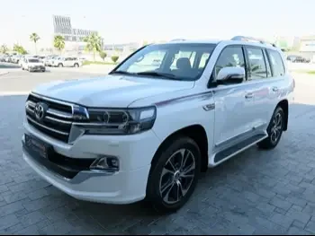 Toyota  Land Cruiser  GXR- Grand Touring  2020  Automatic  88,000 Km  8 Cylinder  Four Wheel Drive (4WD)  SUV  White