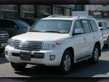 Toyota  Land Cruiser  GXR  2015  Automatic  335,000 Km  8 Cylinder  Four Wheel Drive (4WD)  SUV  White