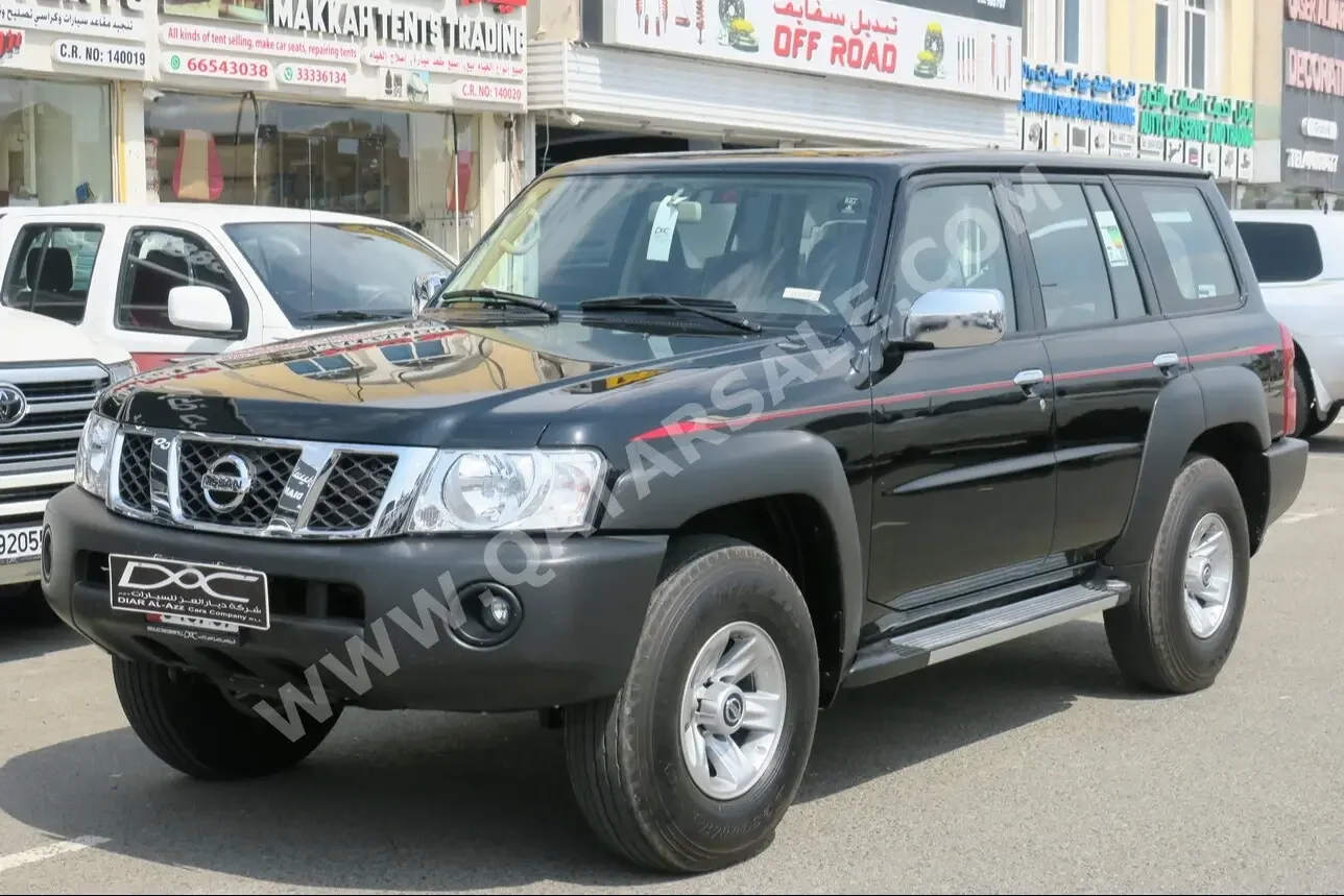 Nissan  Patrol  GL  2021  Manual  69,000 Km  6 Cylinder  Four Wheel Drive (4WD)  SUV  Black  With Warranty