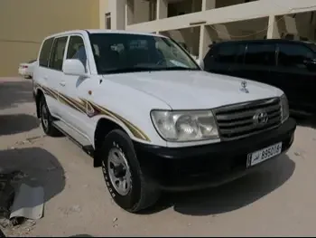 Toyota  Land Cruiser  GXR  2006  Manual  124,000 Km  6 Cylinder  Four Wheel Drive (4WD)  SUV  White