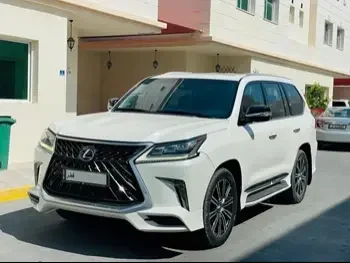 Lexus  LX  570 S  2016  Automatic  203,000 Km  8 Cylinder  Four Wheel Drive (4WD)  SUV  White