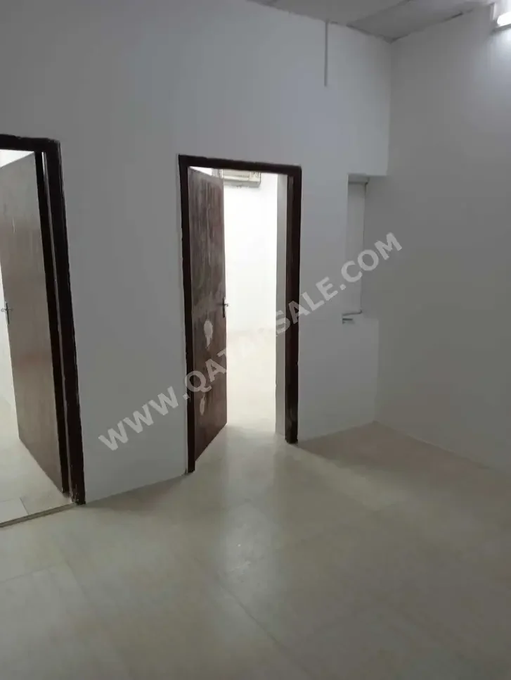 1 Bedrooms  Apartment  For Rent  Doha -  Al Markhiya  Not Furnished