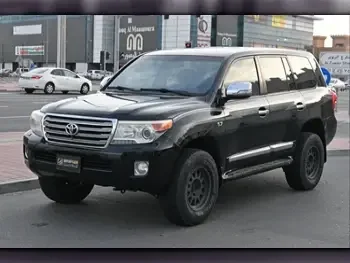 Toyota  Land Cruiser  VXR  2013  Automatic  263,000 Km  8 Cylinder  Four Wheel Drive (4WD)  SUV  Black