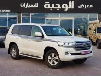 Toyota  Land Cruiser  GXR  2016  Automatic  59,000 Km  6 Cylinder  Four Wheel Drive (4WD)  SUV  White