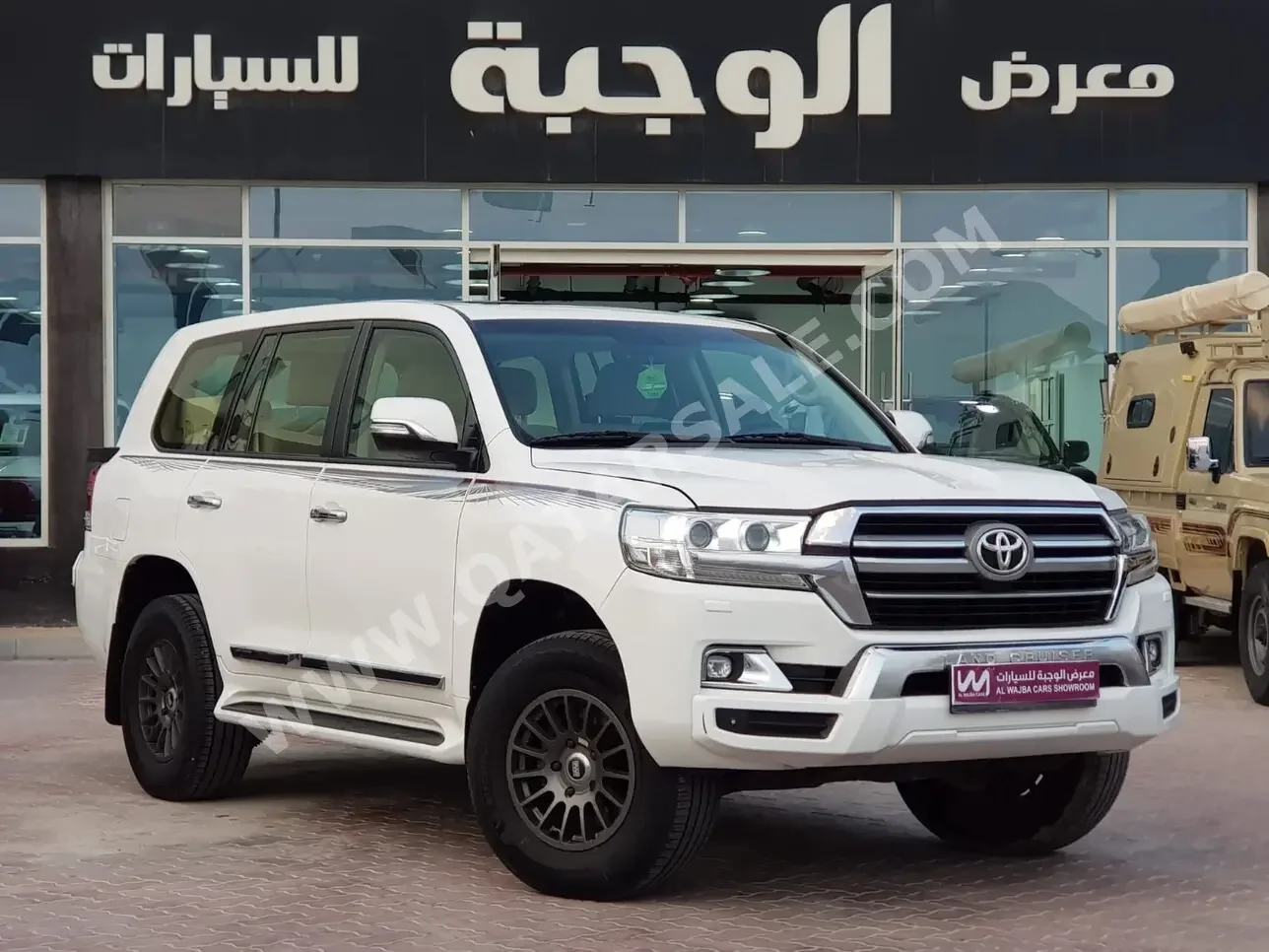 Toyota  Land Cruiser  GXR  2019  Automatic  229,000 Km  6 Cylinder  Four Wheel Drive (4WD)  SUV  White