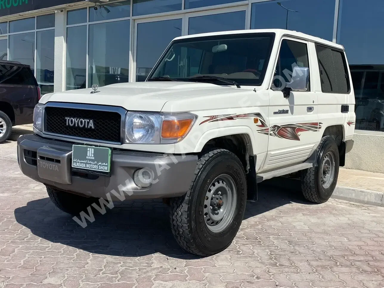 Toyota  Land Cruiser  Hard Top  2022  Manual  40,000 Km  6 Cylinder  Four Wheel Drive (4WD)  SUV  White