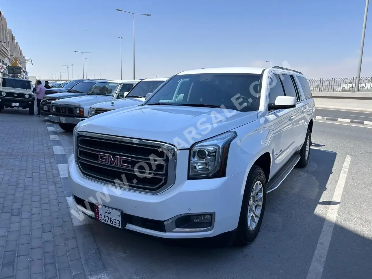 GMC  Yukon  SLE  2016  Automatic  180,000 Km  8 Cylinder  Rear Wheel Drive (RWD)  SUV  White