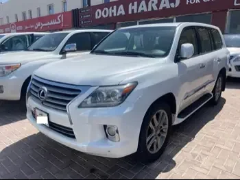 Lexus  LX  570  2012  Automatic  335,000 Km  8 Cylinder  Four Wheel Drive (4WD)  SUV  White