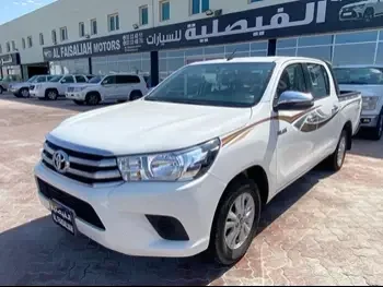 Toyota  Hilux  SR5  2019  Automatic  54,000 Km  4 Cylinder  Rear Wheel Drive (RWD)  Pick Up  White