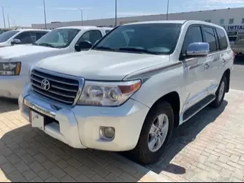 Toyota  Land Cruiser  GXR  2012  Automatic  500,000 Km  8 Cylinder  Four Wheel Drive (4WD)  SUV  White