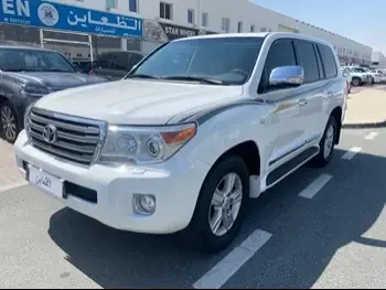 Toyota  Land Cruiser  VXR  2014  Automatic  345,000 Km  8 Cylinder  Four Wheel Drive (4WD)  SUV  White