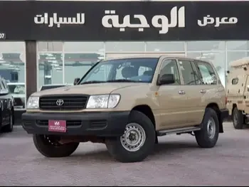 Toyota  Land Cruiser  G  2001  Manual  265,000 Km  6 Cylinder  Four Wheel Drive (4WD)  SUV  Beige