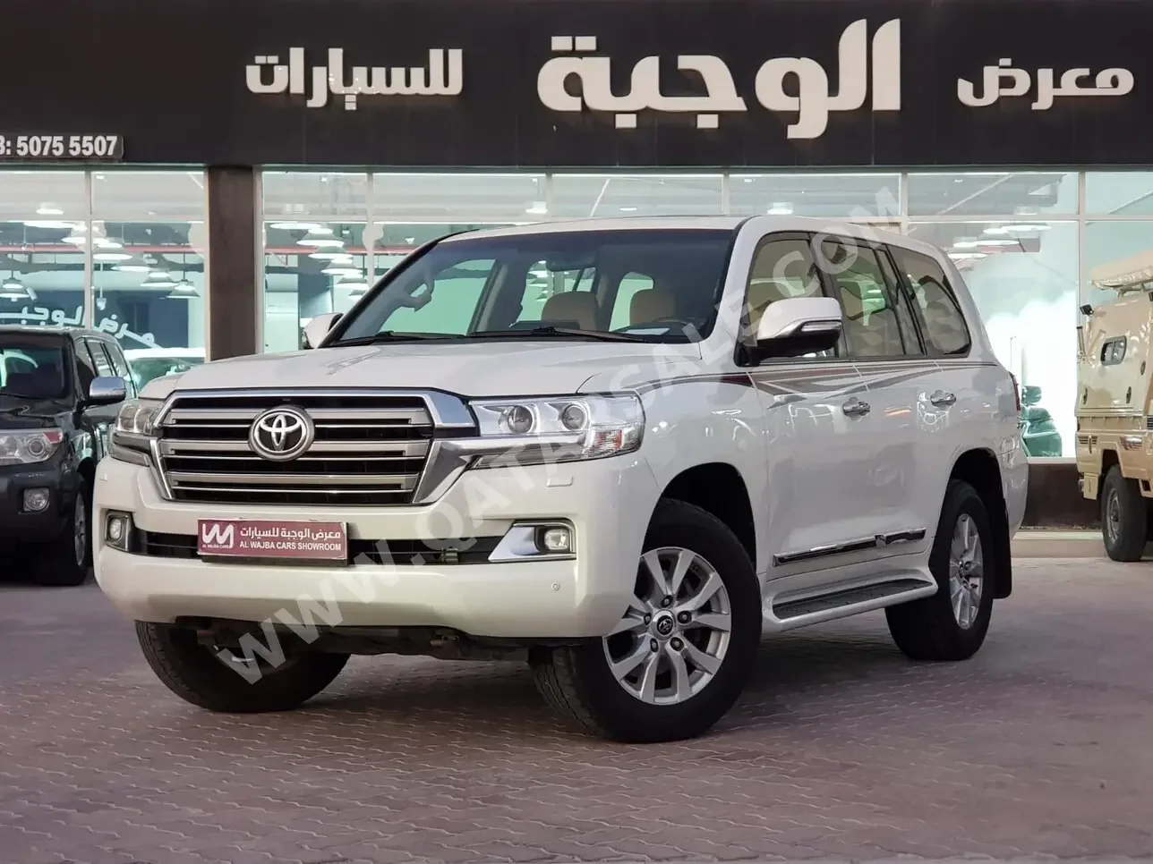 Toyota  Land Cruiser  GXR  2018  Automatic  135,000 Km  8 Cylinder  Four Wheel Drive (4WD)  SUV  White