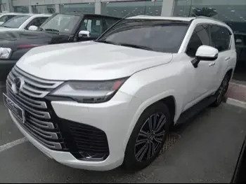 Lexus  LX  600 Luxury  2022  Automatic  9,900 Km  6 Cylinder  Four Wheel Drive (4WD)  SUV  White  With Warranty