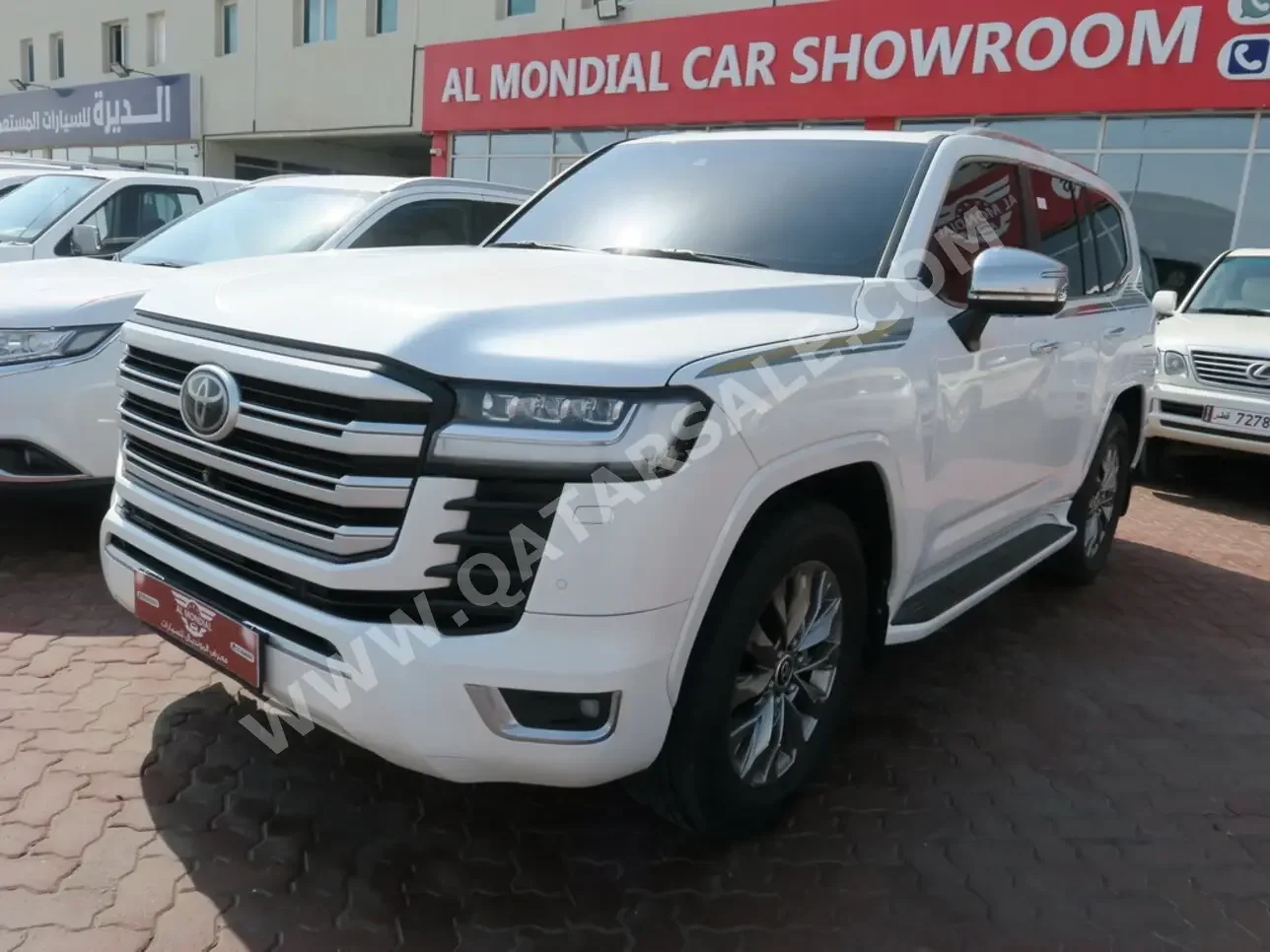 Toyota  Land Cruiser  VXR Twin Turbo  2022  Automatic  73,000 Km  6 Cylinder  Four Wheel Drive (4WD)  SUV  White  With Warranty