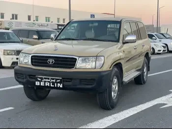 Toyota  Land Cruiser  GXR  1999  Manual  558,000 Km  6 Cylinder  Four Wheel Drive (4WD)  SUV  Beige