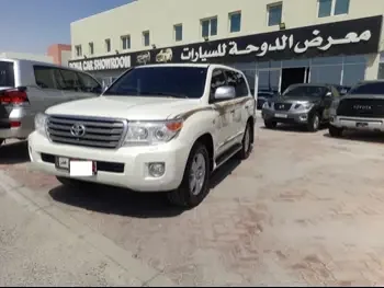 Toyota  Land Cruiser  VXR  2015  Automatic  176,000 Km  8 Cylinder  Four Wheel Drive (4WD)  SUV  White