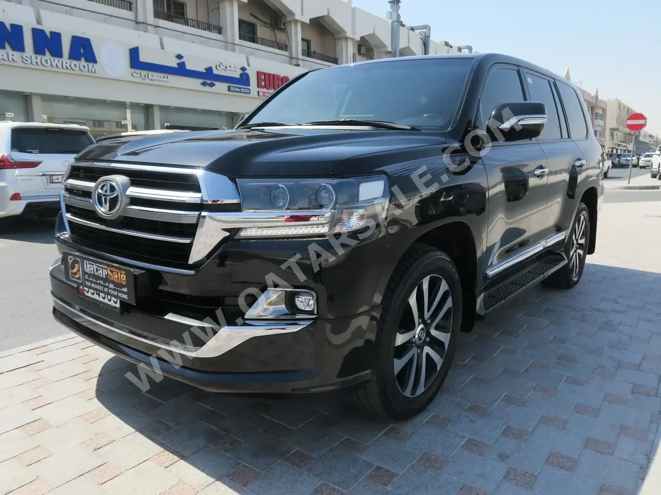  Toyota  Land Cruiser  GXR- Grand Touring  2019  Automatic  108,000 Km  8 Cylinder  Four Wheel Drive (4WD)  SUV  Black  With Warranty