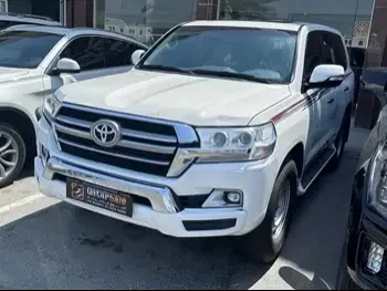 Toyota  Land Cruiser  GXR  2020  Automatic  104,000 Km  8 Cylinder  Four Wheel Drive (4WD)  SUV  White