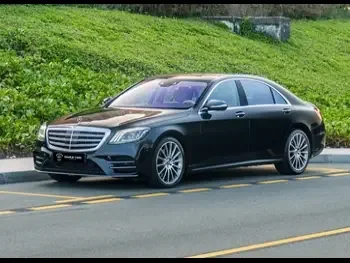 Mercedes-Benz  S-Class  560  2018  Automatic  53,000 Km  8 Cylinder  All Wheel Drive (AWD)  Sedan  Black