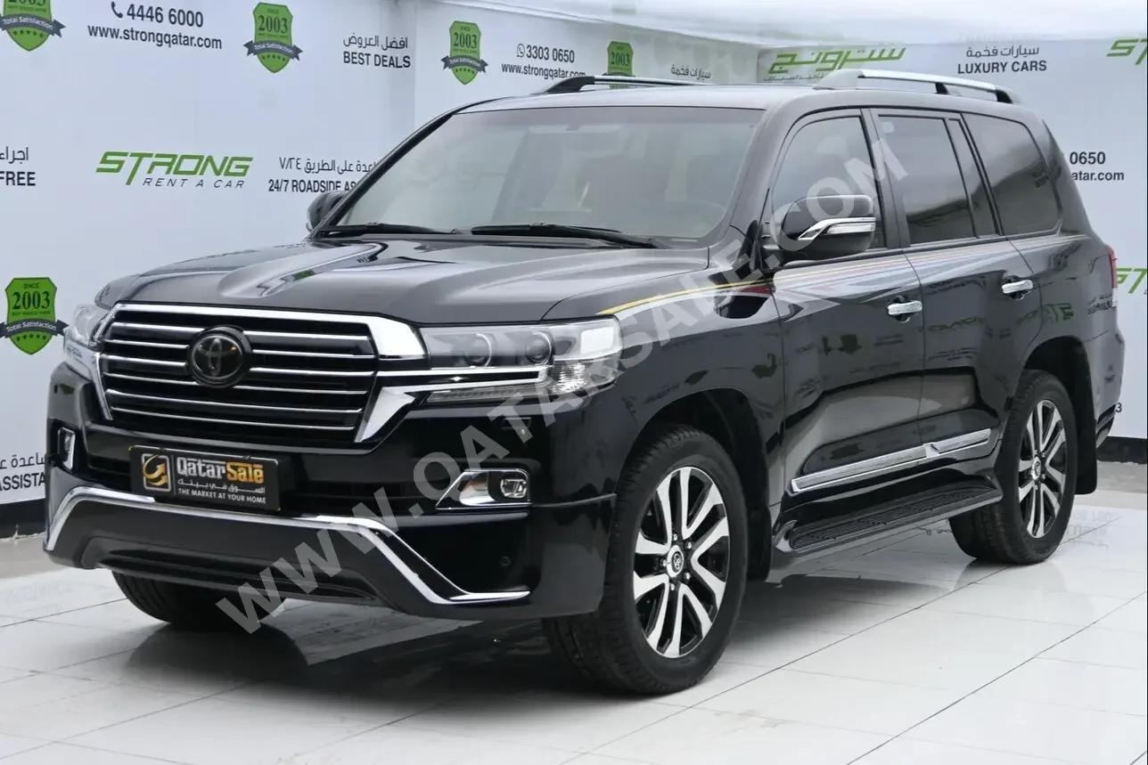 Toyota  Land Cruiser  GXR Black Edition  2018  Automatic  104,000 Km  8 Cylinder  Four Wheel Drive (4WD)  SUV  Black