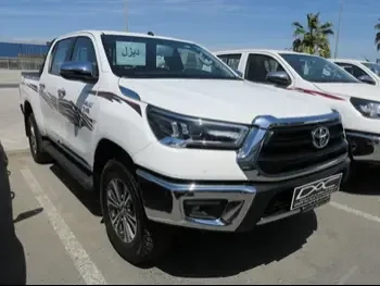 Toyota  Hilux  2024  Automatic  0 Km  4 Cylinder  Four Wheel Drive (4WD)  Pick Up  White  With Warranty