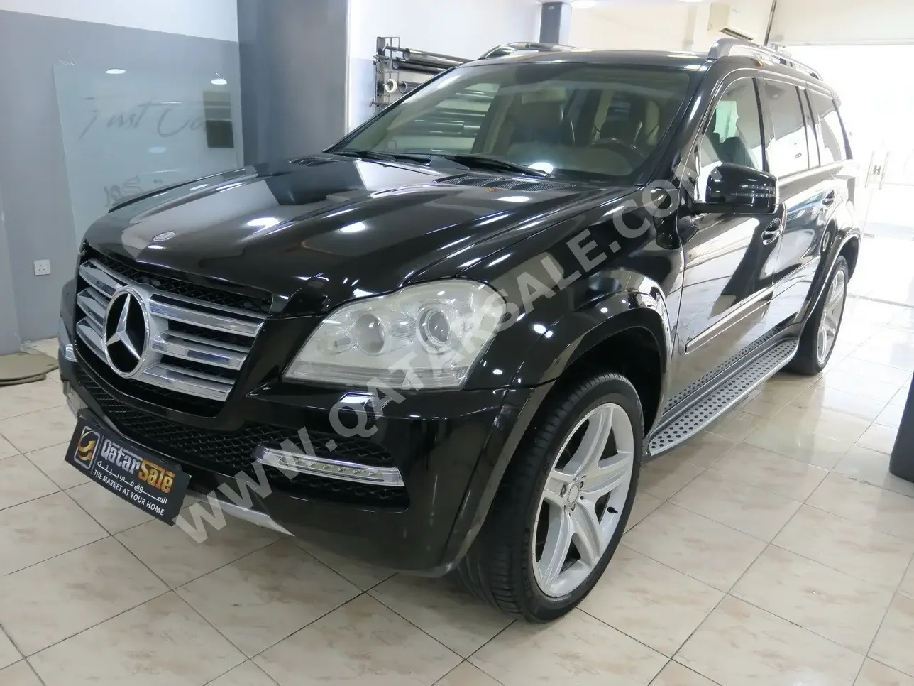 Mercedes-Benz  GL  500  2012  Automatic  130,000 Km  8 Cylinder  Four Wheel Drive (4WD)  SUV  Black